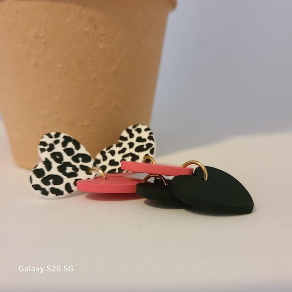 Handmade Heart Earrings‎ Leopard Pink Black Dangle Stud Statement Earrings - Picture 4 of 4
